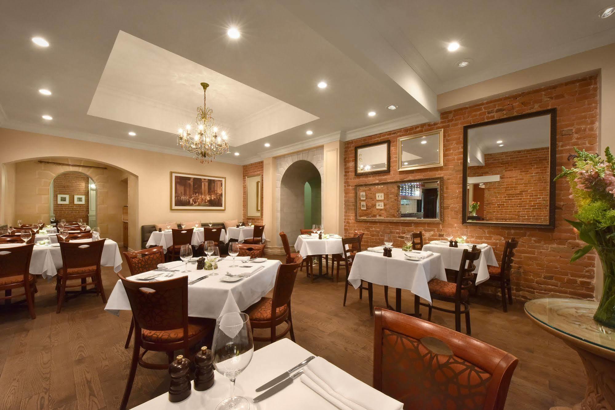 Hotel Bonaparte Montréal Dış mekan fotoğraf