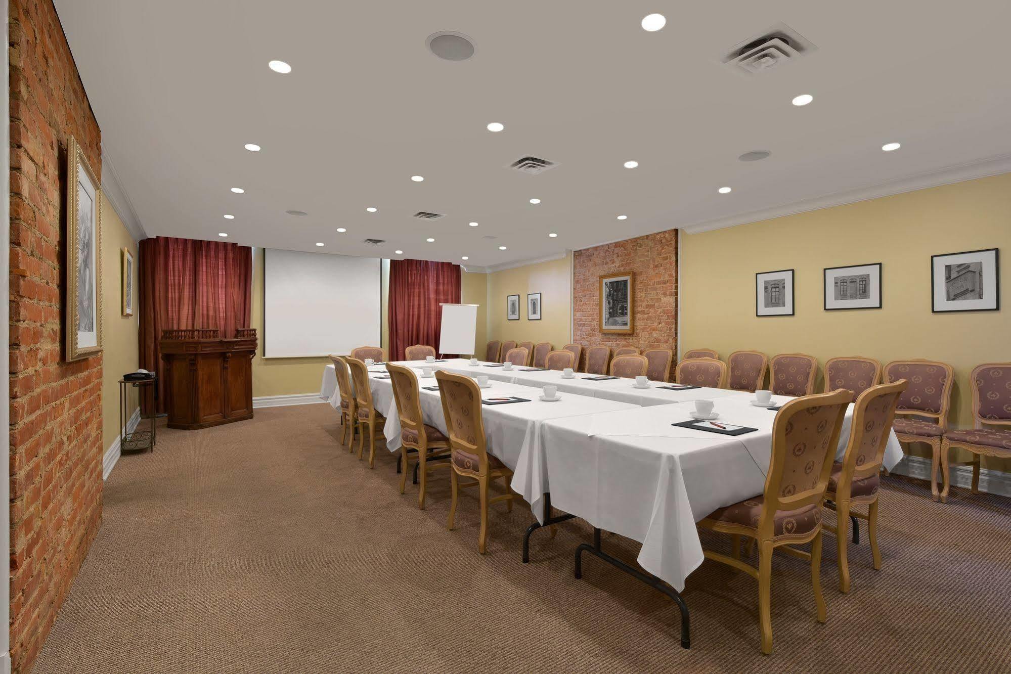 Hotel Bonaparte Montréal Dış mekan fotoğraf